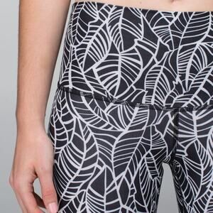Lululemon Wunder Under Leggings Black White Palm Leaves